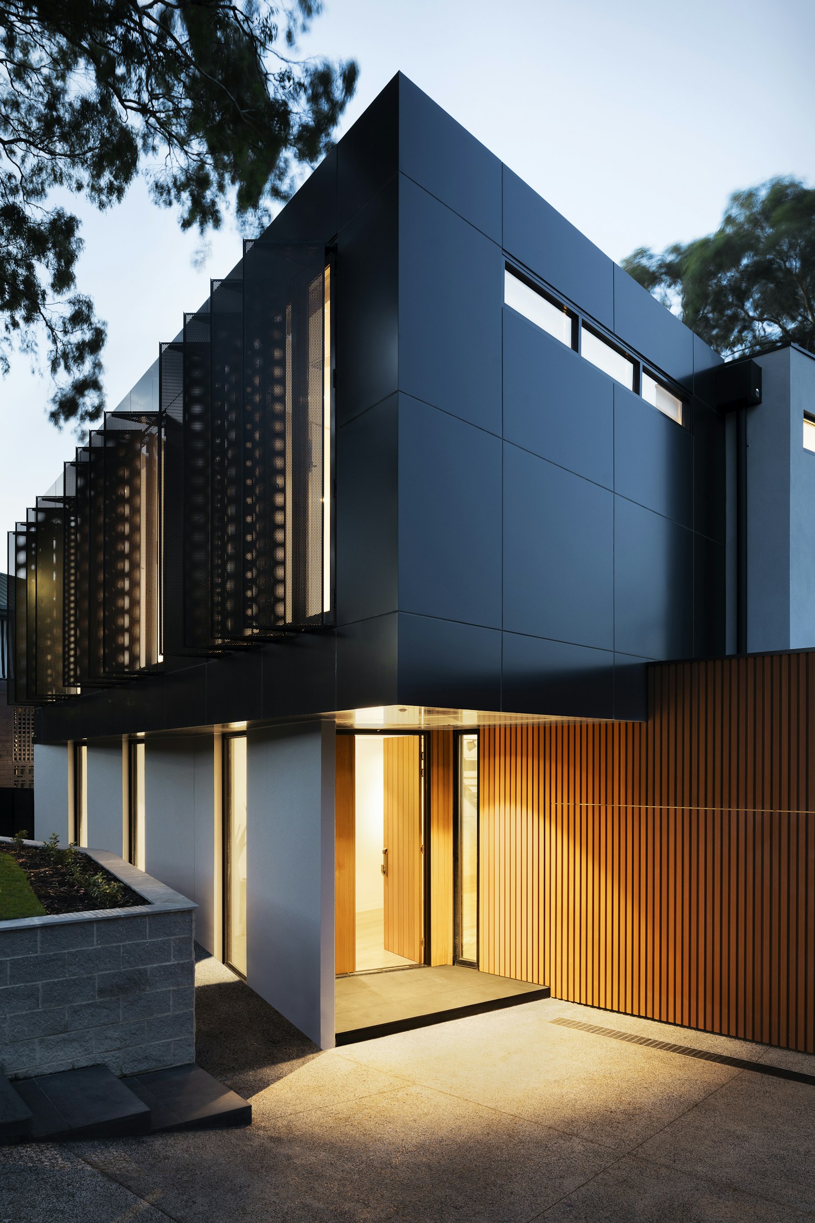Reeman Living Modern Townhouses Abu Dhabi Off Plan