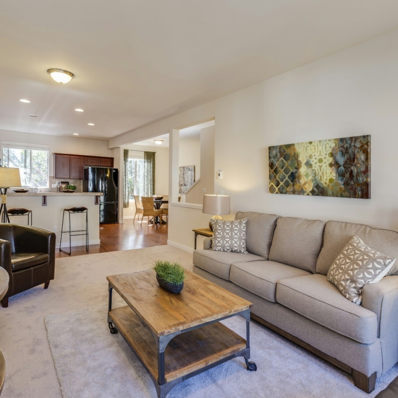 Downtown Views Luxury Furnished Apartment